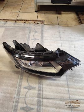 Foto 2 von Frontscheinwerfer Mitsubishi 8301C8 Rechts