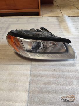 Foto 1 von Frontscheinwerfer Volvo 31214348 Rechts