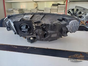 Foto 7 von Frontscheinwerfer Volvo 31655151 Rechts