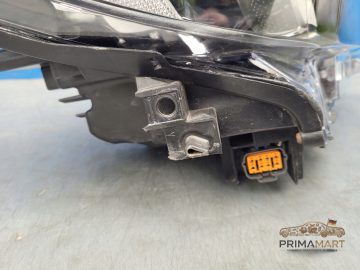 Foto 4 von Frontscheinwerfer Mazda Full LED 10065041 Rechts