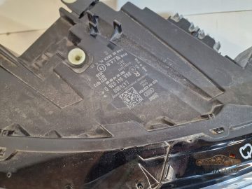 Foto 4 von Frontscheinwerfer Audi 89A941036D Rechts