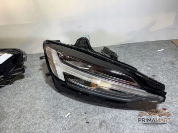 Foto 3 von Frontscheinwerfer Volvo 22025902 Rechts