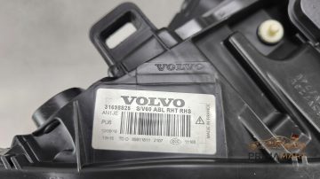 Foto 7 von Frontscheinwerfer Volvo Xenon 31698825 Rechts