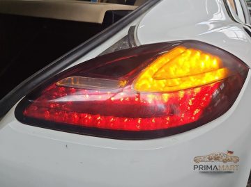 Foto 3 von Rückleuchte Porsche 97063141604 Rechts