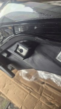 Foto 15 von Frontscheinwerfer Toyota 81150F4240 Links